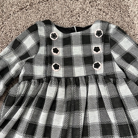 Pastourelle by Pippa & Julie Black Plaid Toddler Dress with Flower Buttons - Picture 4 of 8